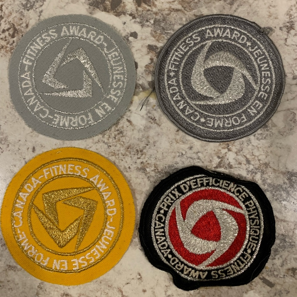 4 Vintage Canada Fitness Award 2 Gold 2 Silver Patch Badge